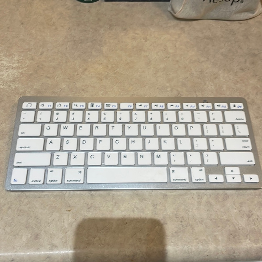 Wireless keyboard